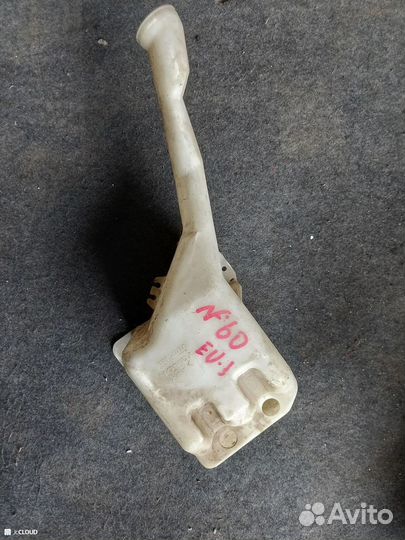 Бачок омывателя на honda civic EU1