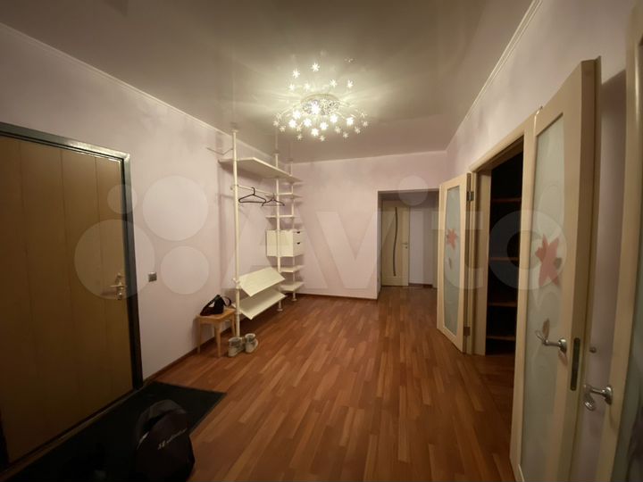 2-к. квартира, 84 м², 9/9 эт.