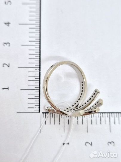 Золотое кольцо с камнем 17,5р