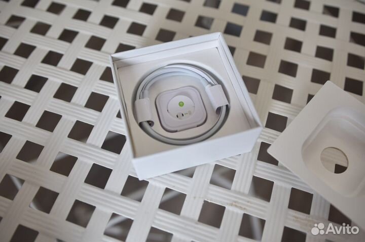 Беспроводные наушники AirPods Pro