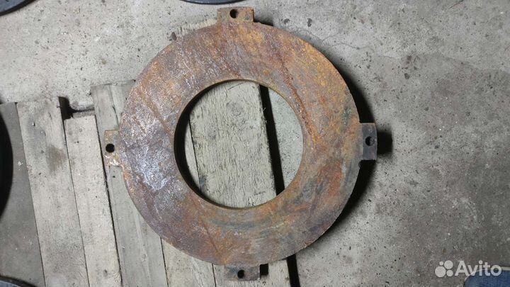 Диск сцепления смд-60 промежуточный 150.21.204