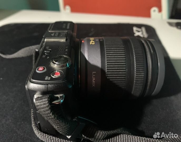 Цифровая камера Lumix