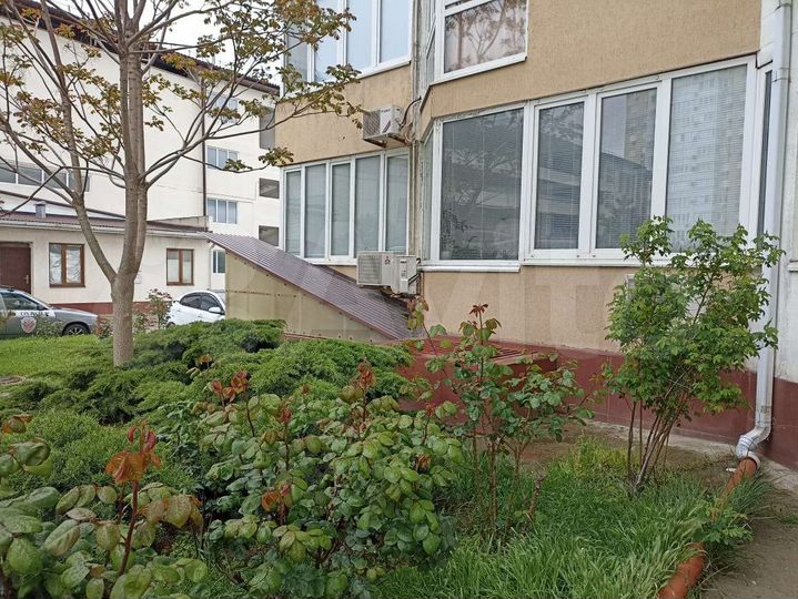 2-к. квартира, 75 м², 1/10 эт.