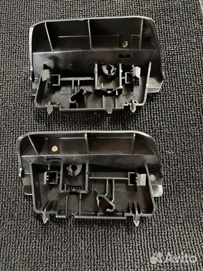 Ручка замка заднего сиденья Mercedes Benz правая