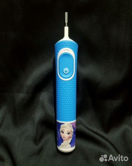 Электрическая зубная щетка Oral-B Kids(Новая)