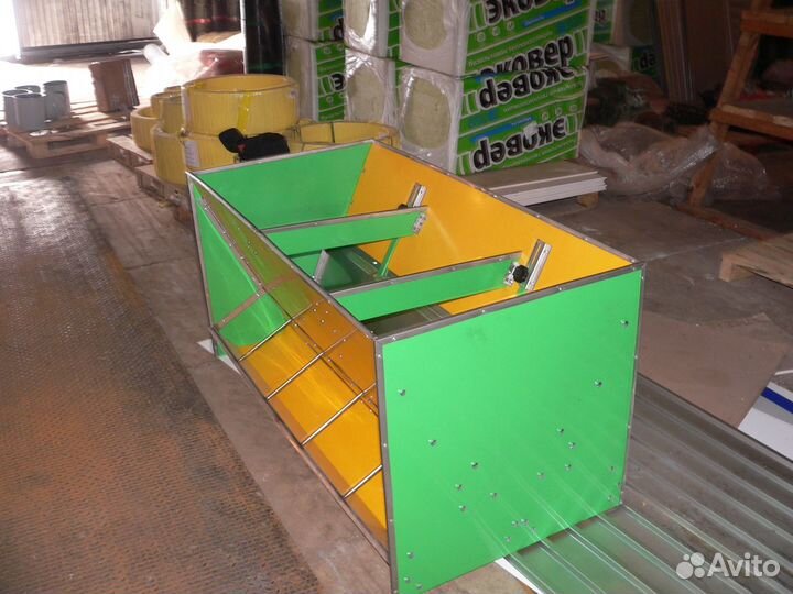 Кормушки для животных