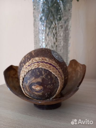 Сувенир из кокоса