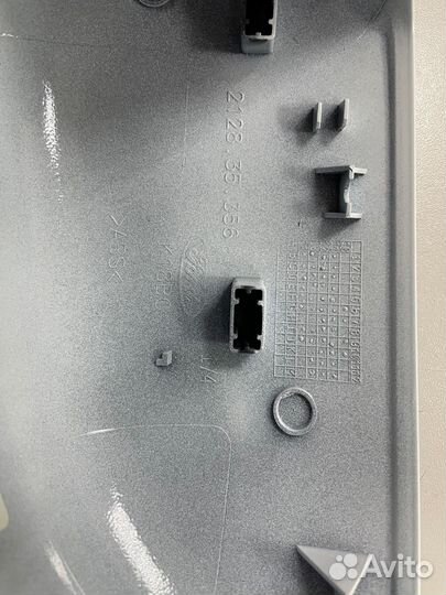 Накладка правого зеркала Ford Focus 11- (белый)