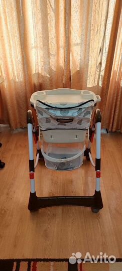 Столик для кормления ребенка