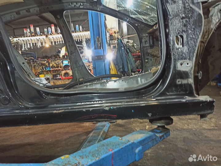 Порог со стойкой правый Renault Megane 3