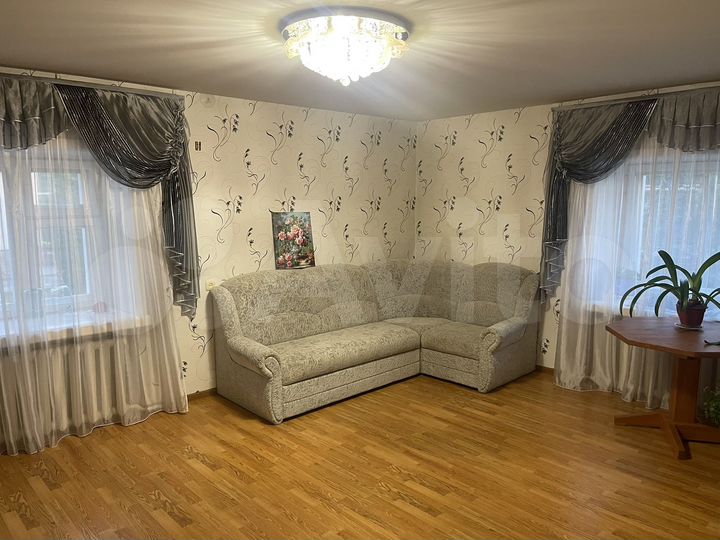 Дом 283,4 м² на участке 15 сот.