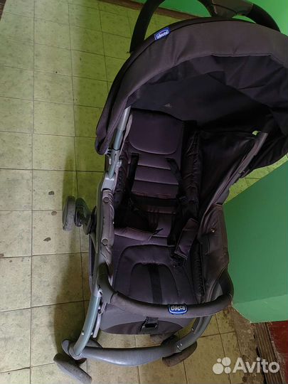 Прогулочная коляска chicco