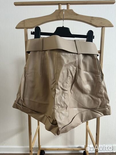 Кожаные шорты