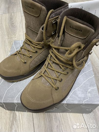 Трекинговые ботинки lowa