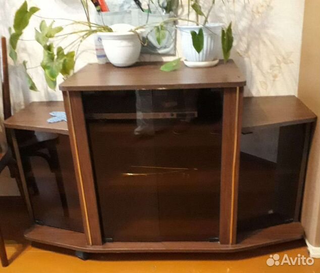 Тумба под телевизор