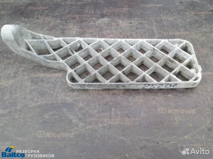 Ступенька Scania 4-series (1995-2005)