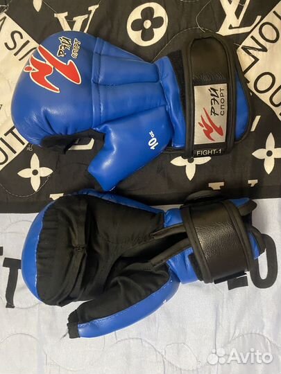 Перчатки для рукопашного боя 10
