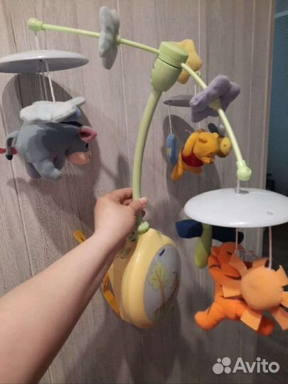 Музыкальный мобиль ночник в кроватку tomy