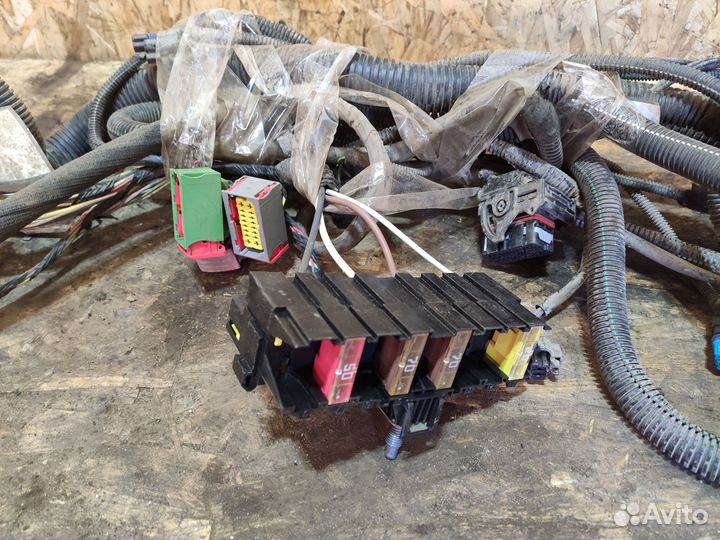 Проводка двигателя Peugeot Partner KFW