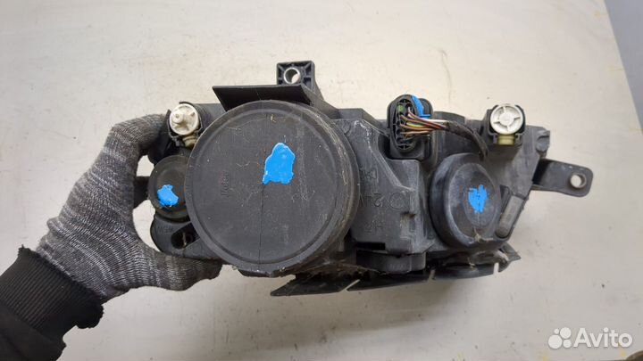 Фара (передняя) правая Volkswagen Passat 6