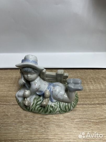 Статуэтка Мальчик у забора