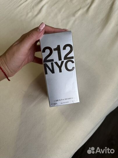 Туалетная вода женская Carolina Herrera 212