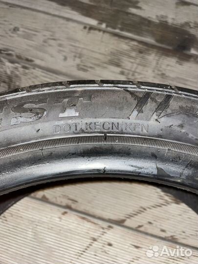 Kinforest KF-550 255/40 R19 100Y