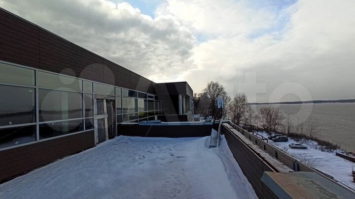 Дом 438 м² на участке 20 сот.