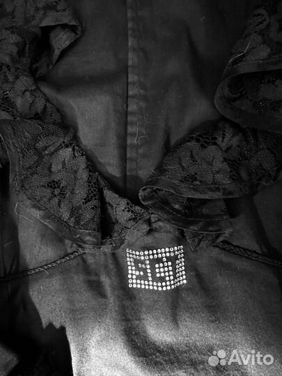 Блузка Societa со стразами и глубоким декольте 46