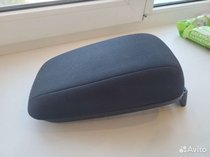 Подлокотник на hyundai solaris 2014