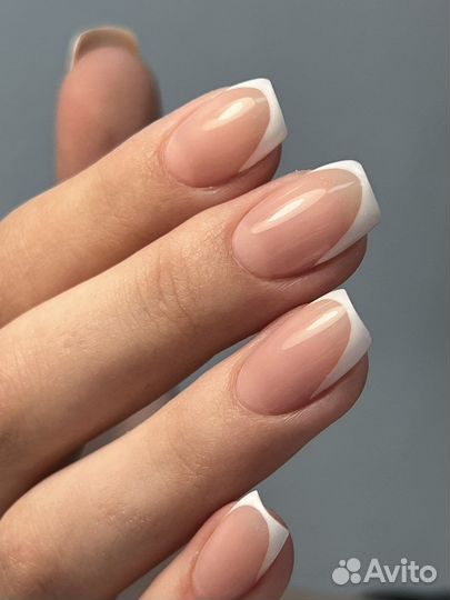 Маникюр и педикюр