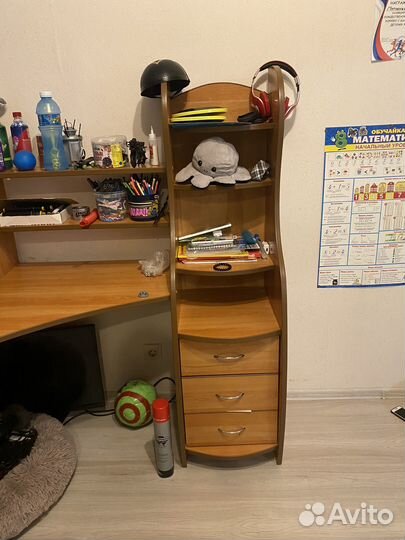 Угловой письменный стол