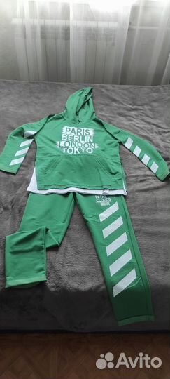 Спортивный костюм женский новый