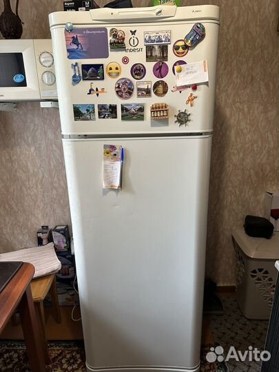 Холодильник бу indesit