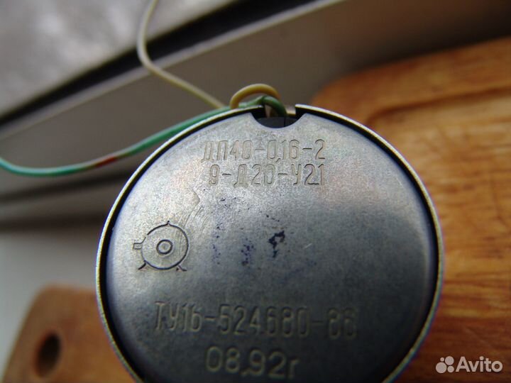 Электродвигатель для кассетных дек и магнитол