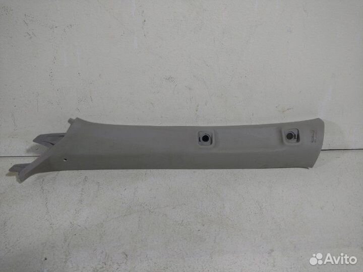 Накладка передней левой стойки передняя левая