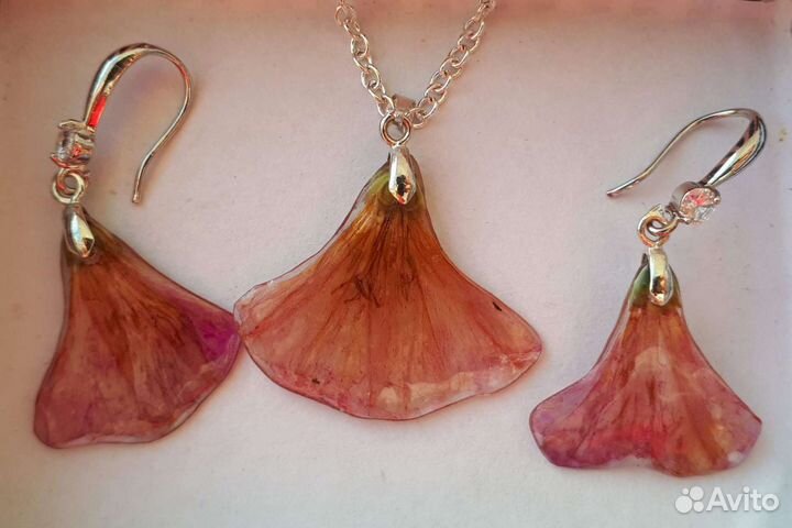 Серьги и подвеска из эпоксидной смолы