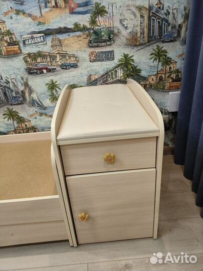 Детская кроватка трансформер с маятником