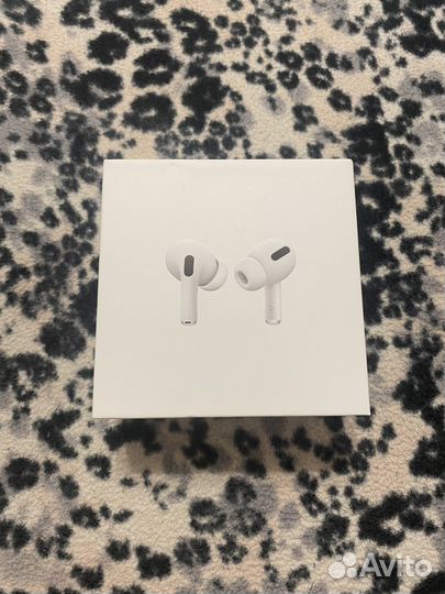 Наушники AirPods pro