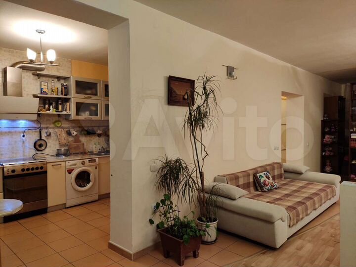 3-к. квартира, 130 м², 4/9 эт.