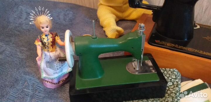 Швейная машинка 