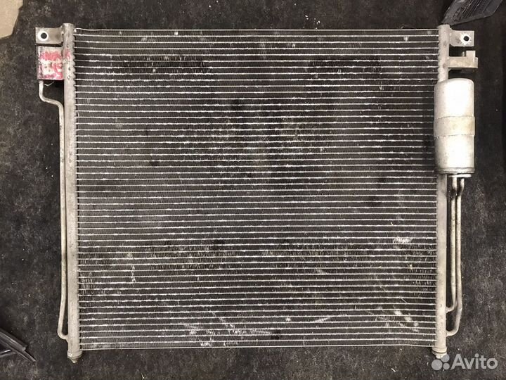 Радиатор кондиционера Ниссан Навара д40 2008 год