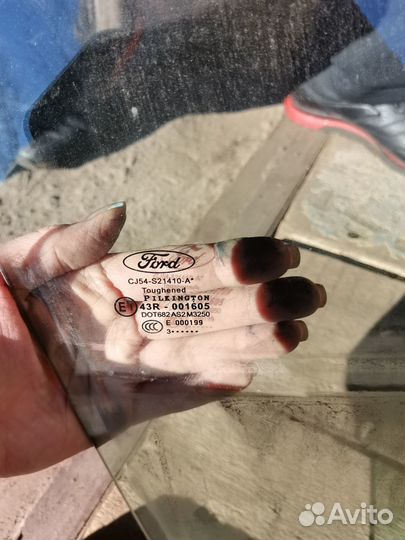 Продам правые стекла на Форд Куга 2