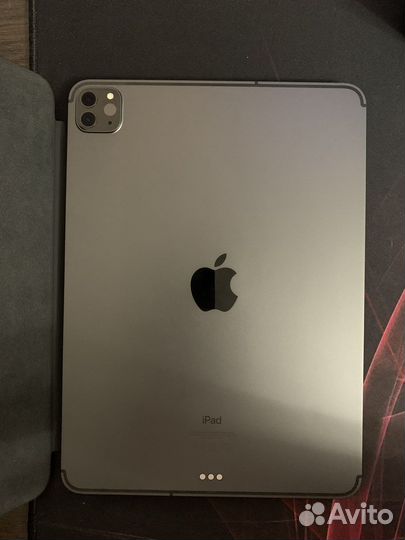 iPad 11 pro (2020) Wi-fi + Cellular 128 Gb