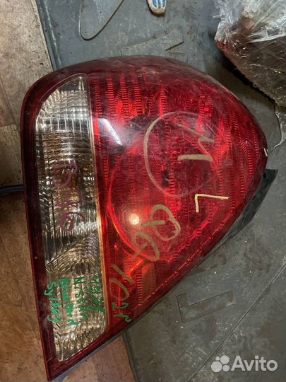 Стоп-сигнал на nissan bluebird sylphy QNG10 4978