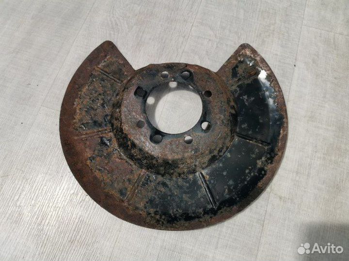 Пыльник тормозного диска задний Mazda 3 BK 1.6 Z6