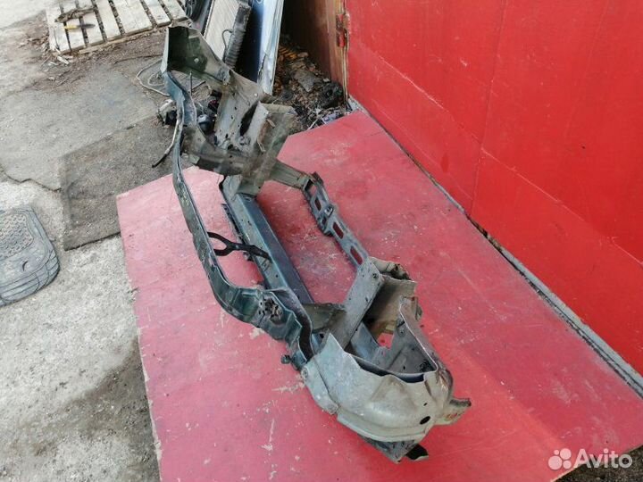 Телевизор Mercedes-Benz E-Class W210 M111942 2000