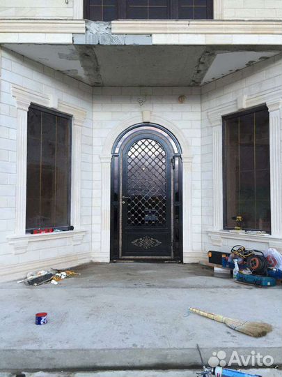 Дверь кованная