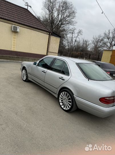 Mercedes-Benz E-класс 2.3 AT, 1997, 300 000 км
