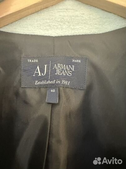 Пальто женское Armani Jeans